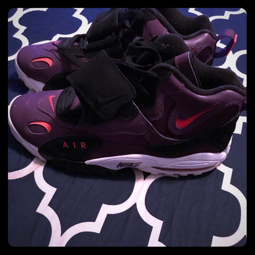 Men’s size 10.5 Nike shoes